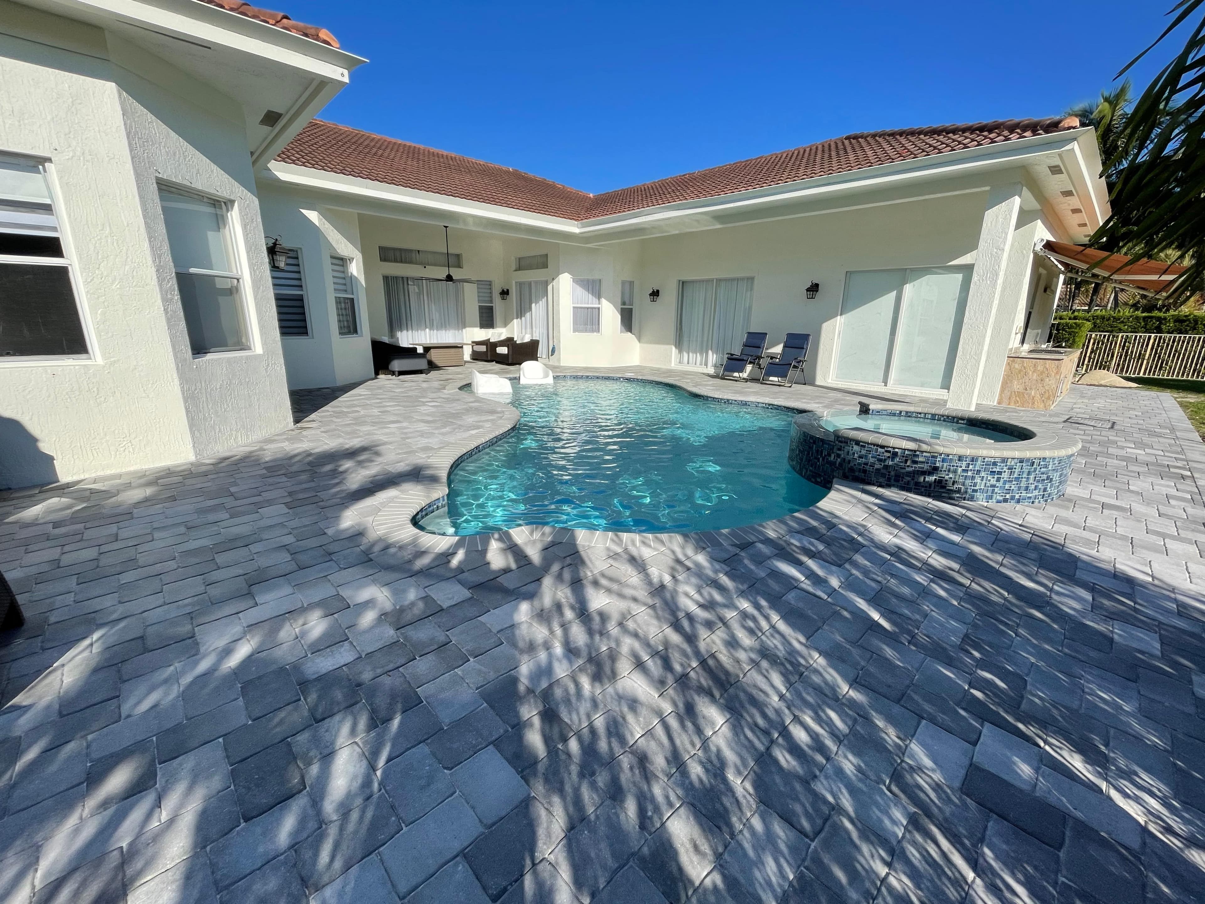 Pool upgrade with new spa and equipment installation